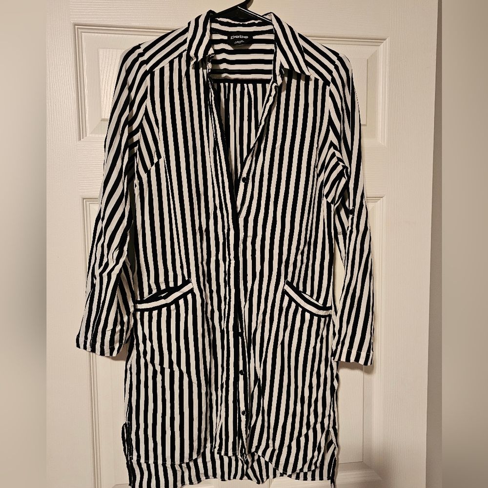 Chic Black and White Striped Tunic top